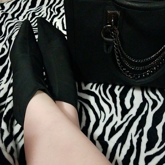 Black ankle boots / booties - Picture 5 of 6